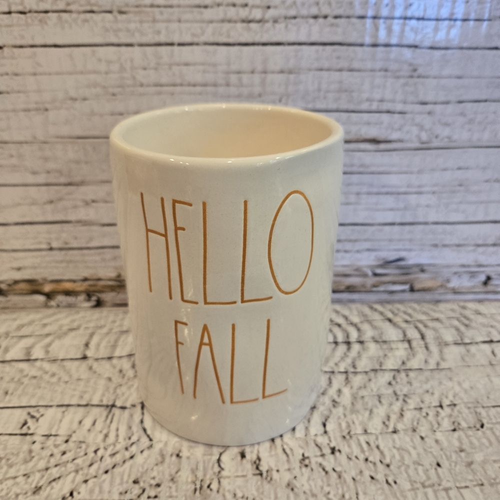Rae Dunn "Hello Fall" Pumpkin Latte Scented Candle